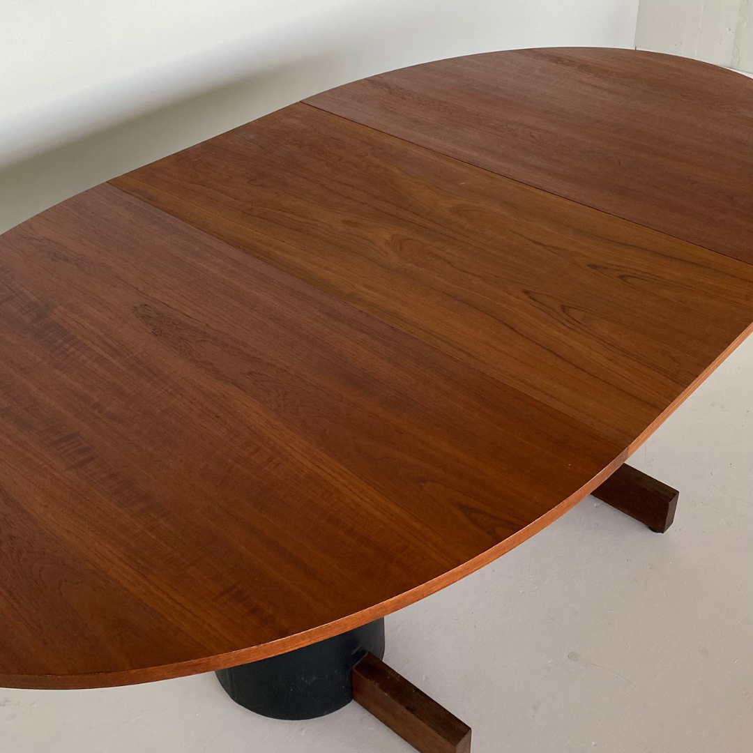 Rare Teak « La Rose » Dining Table by RS Associates, 1973