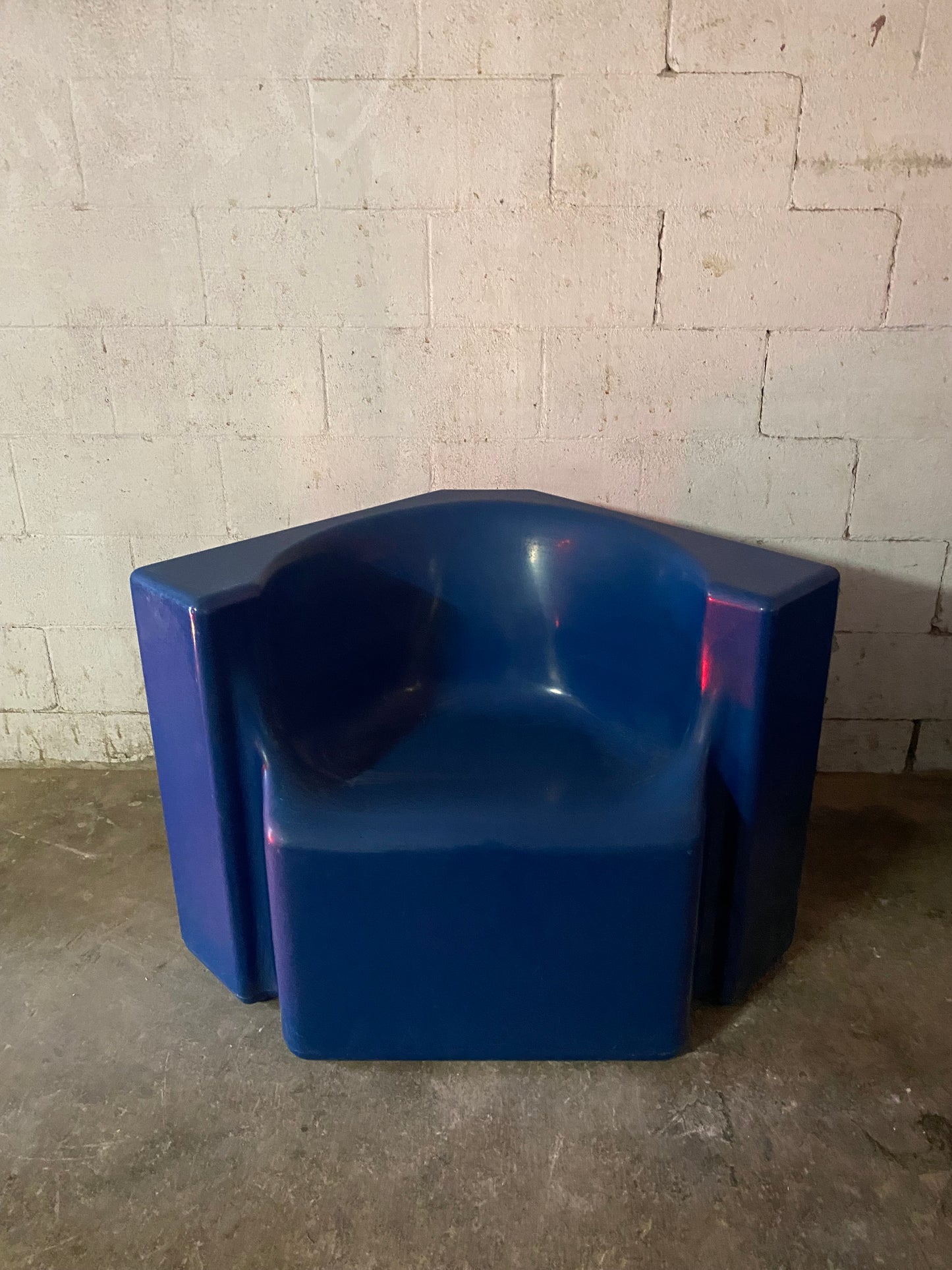 Retro Modular Sofa In Molded Plastic