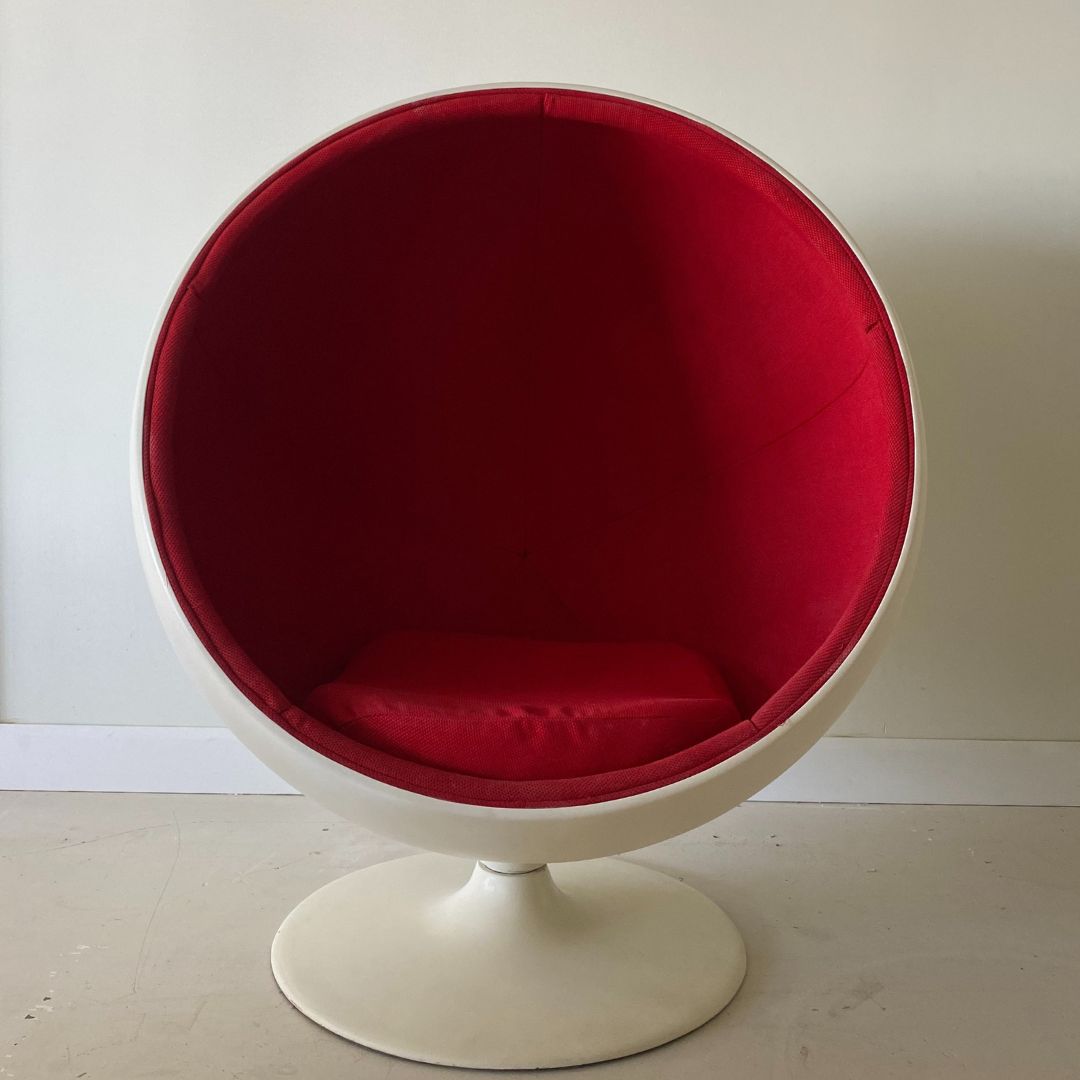 Fiberglass Ball Chair (Replica) designed by Eero Aarnio